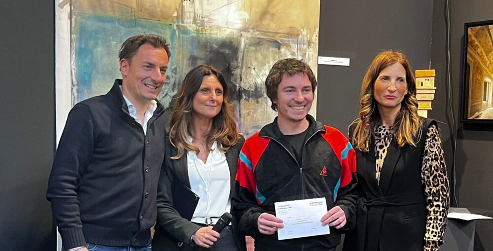Andrea Tomasoni premiato alla Vernice Art Fair 2026